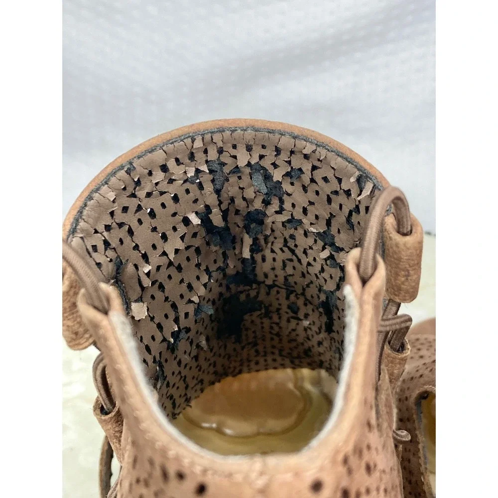 Vince Camuto Corbina Laser Cut Block Heel Sandals Womens 9.5 Brown Leather Chic